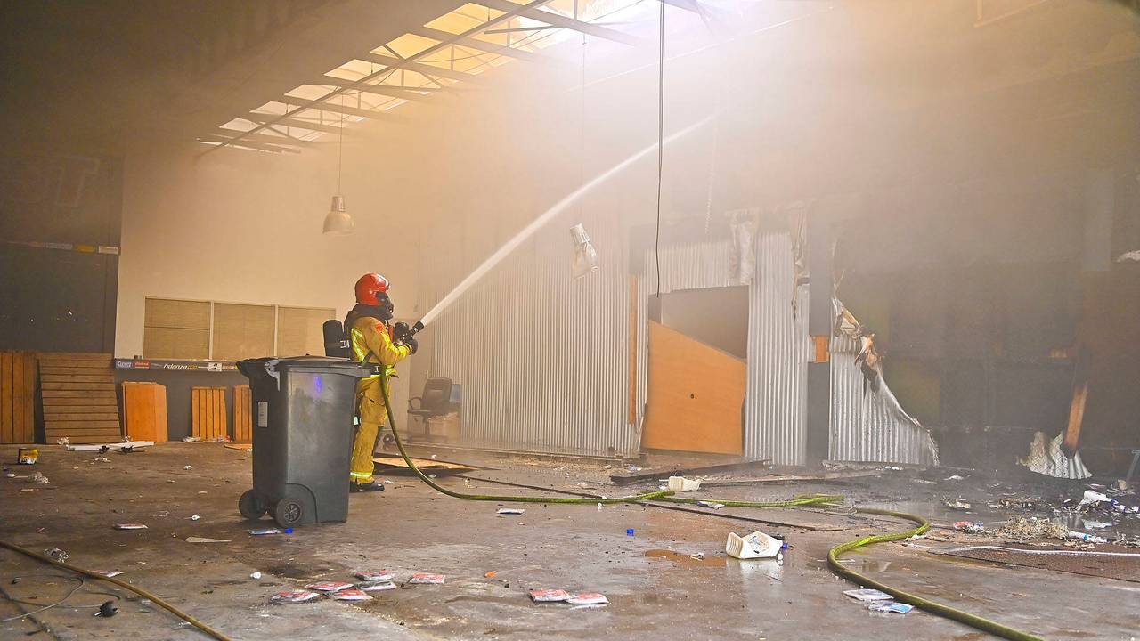 Brand in leegstaand pand Valkenswaard (foto: Rico Vogels / Persbureau Heitink). 