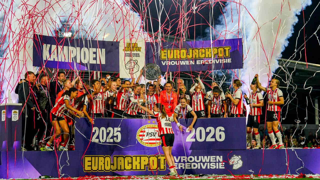 De huldiging van de PSV Vrouwen (foto: Gabriel Calvino Alonso/Orange Pictures).