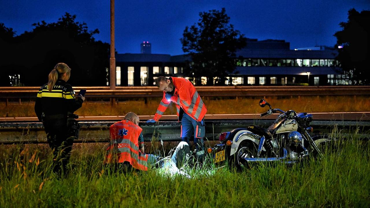 Motorrijder gewond na ziekenhuis na val op A58 bij Tilburg