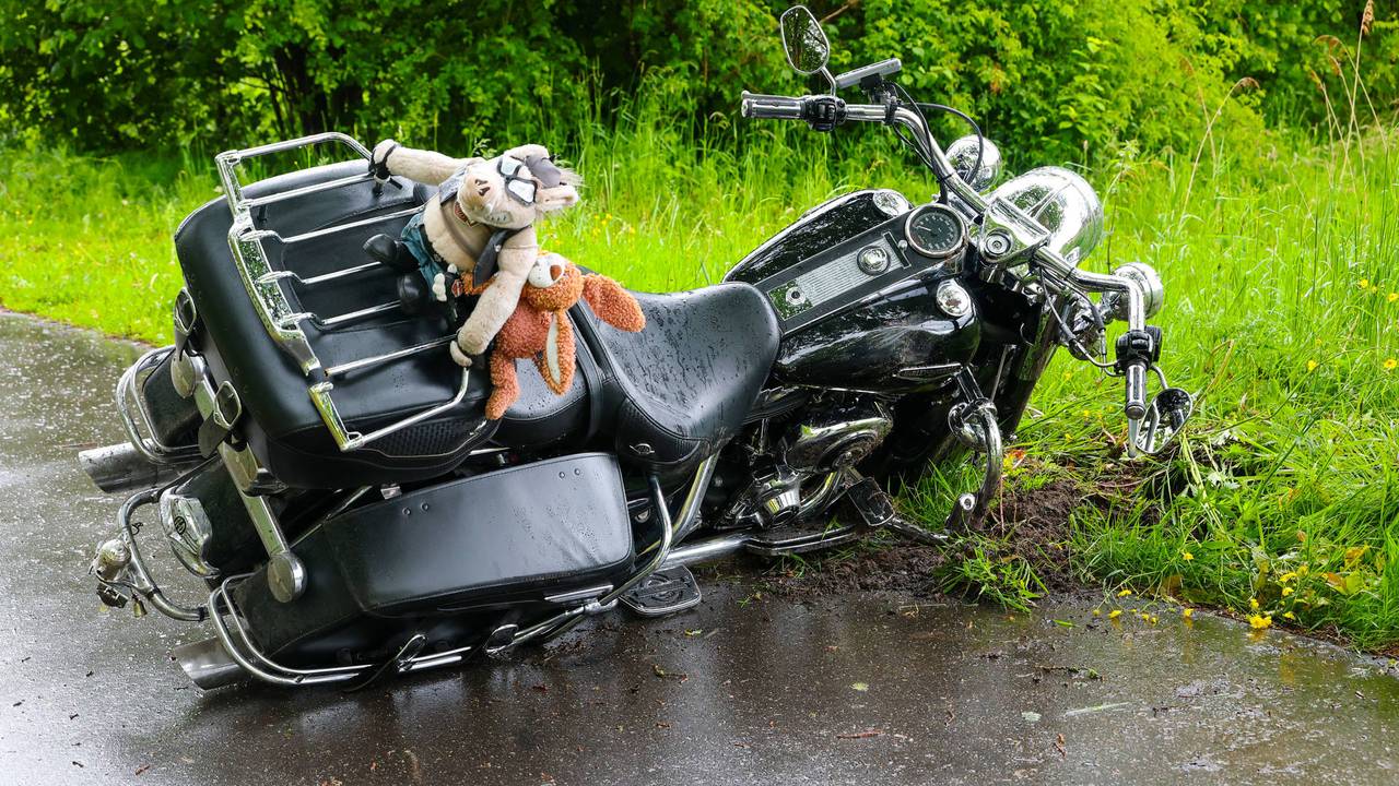 Vrouw raakt ernstig gewond bij ongeluk met motor in Velhoven