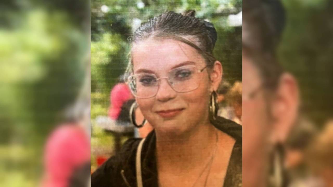 Een foto van de 15-jarige Lindsey uit Ossendrecht. (Foto: Politie.)