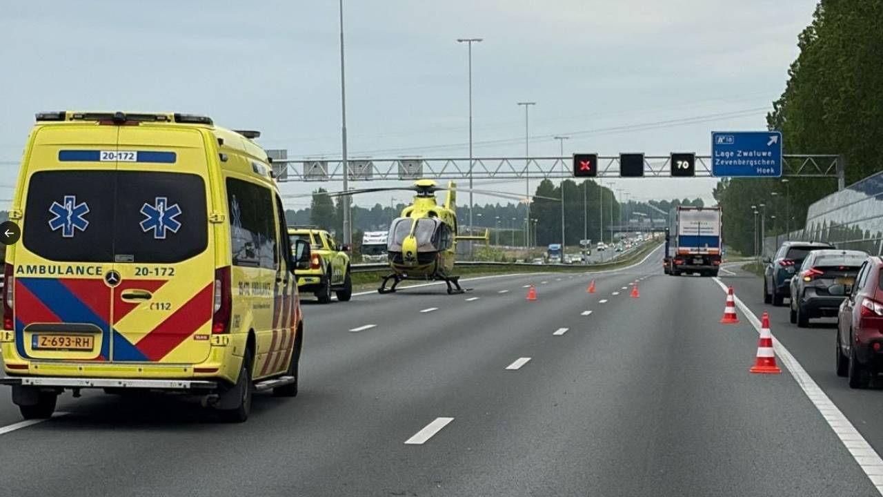 Ongeluk op de A16 (foto: Rijkswaterstaat). 