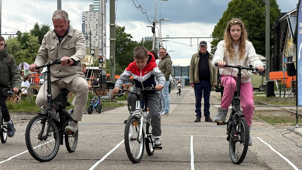 Slowbiking in Tilburg (foto: Imke van de Laar).