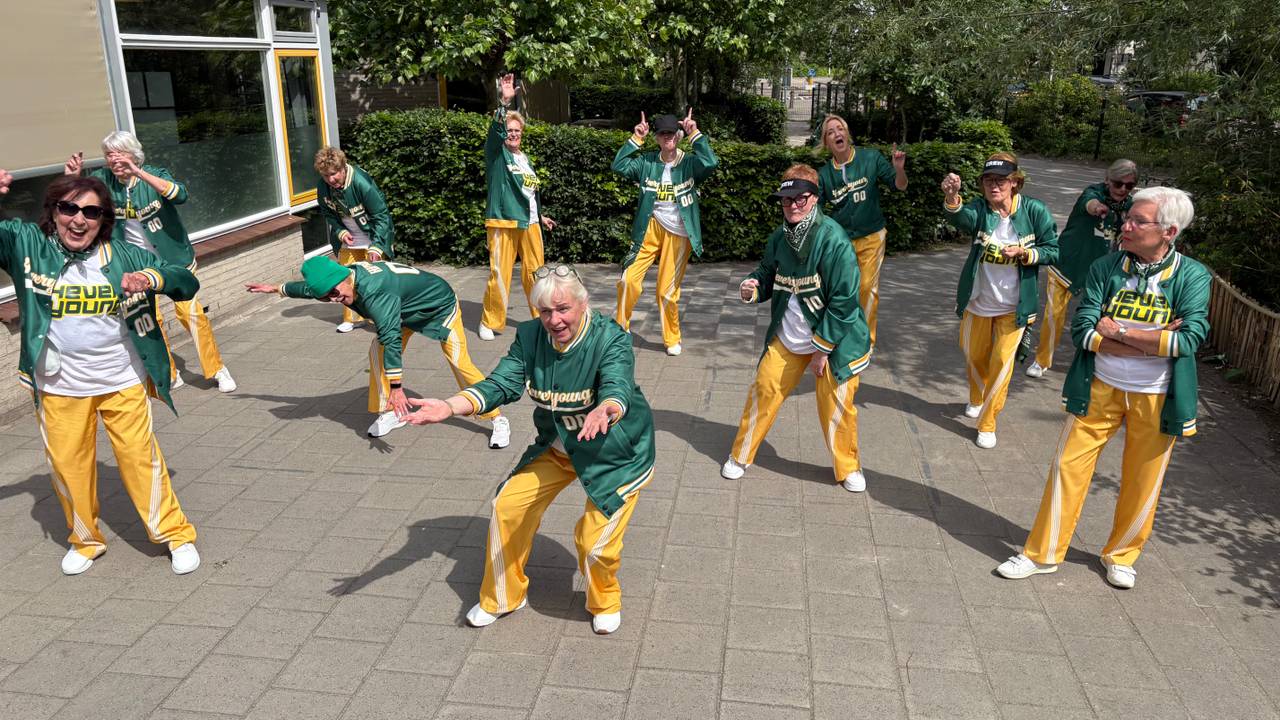 Hiphoppende oma’s uit Helmond naar Ahoy: 'Goed voor lichaam en geest'