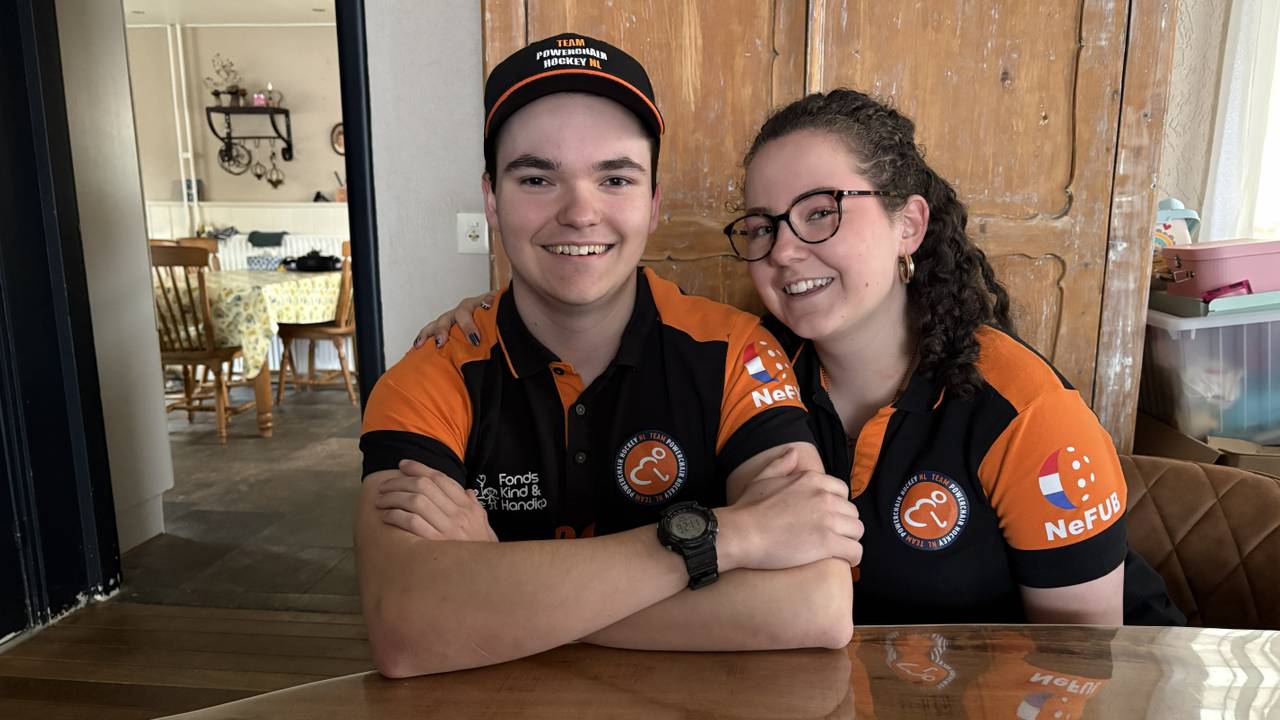 Teun en Maud popelen om naar het WK powerchair hockey af te reizen (foto: Karin Kamp).