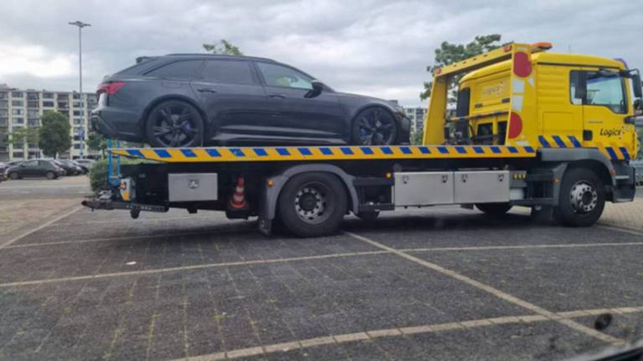 Een auto die vorig jaar in beslag werd genomen van een 45-jarige Helmonder (foto: politie).