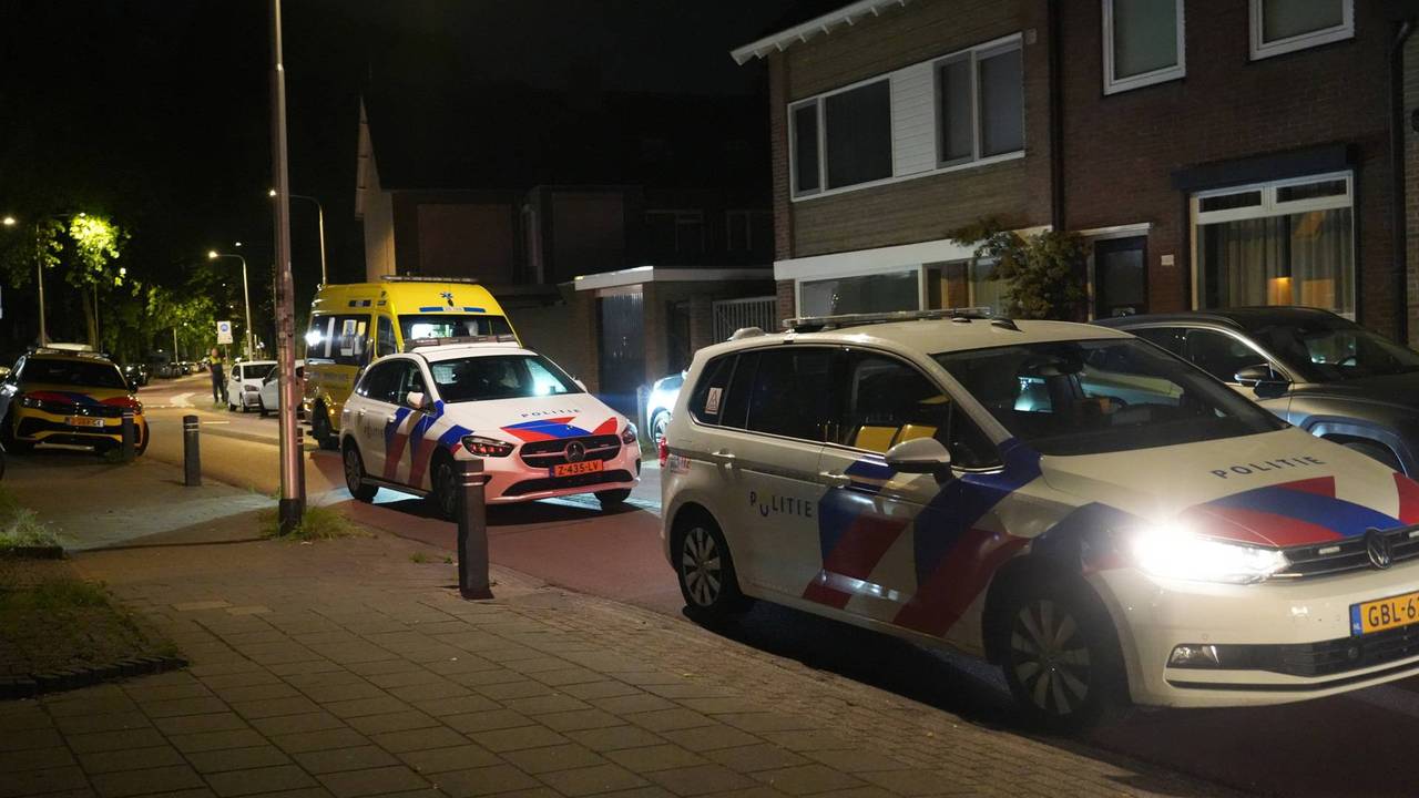 Zwaargewonde bij steekpartij in huis Tilburg, twee verdachten aangehouden
