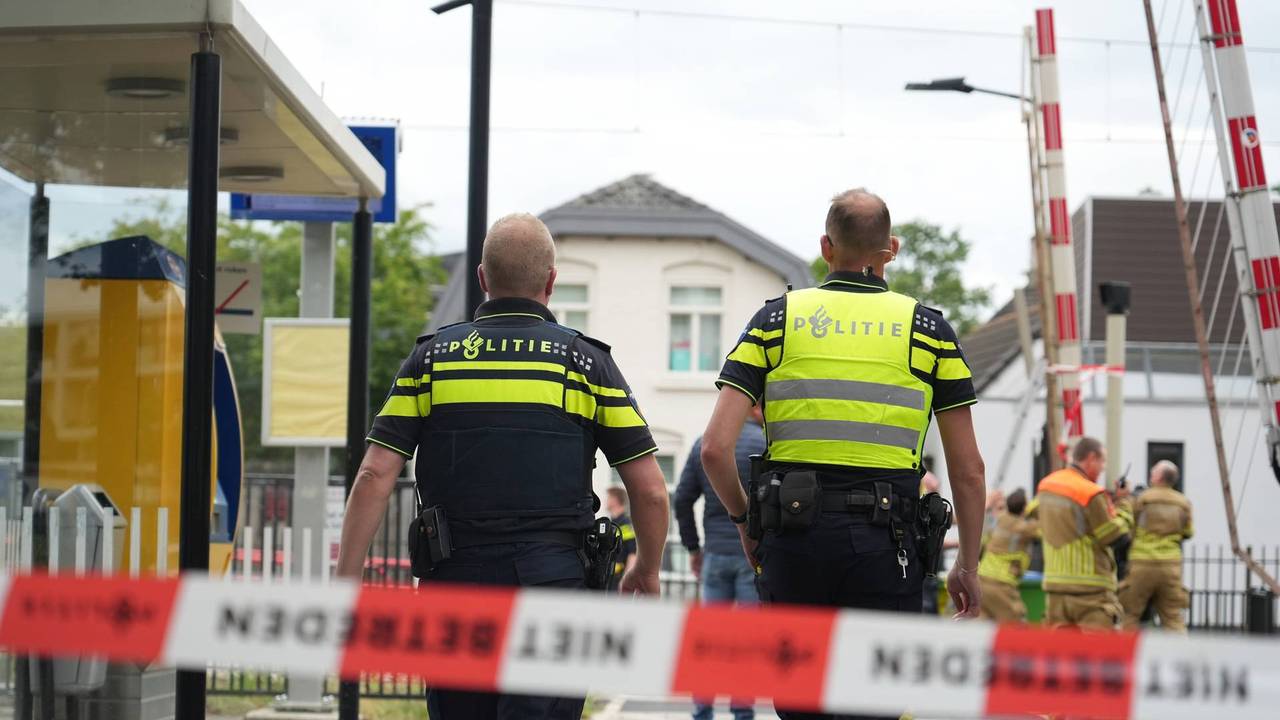 Aanrijding met een persoon (foto: Jeroen Stuve / Persbureau Heitink). 
