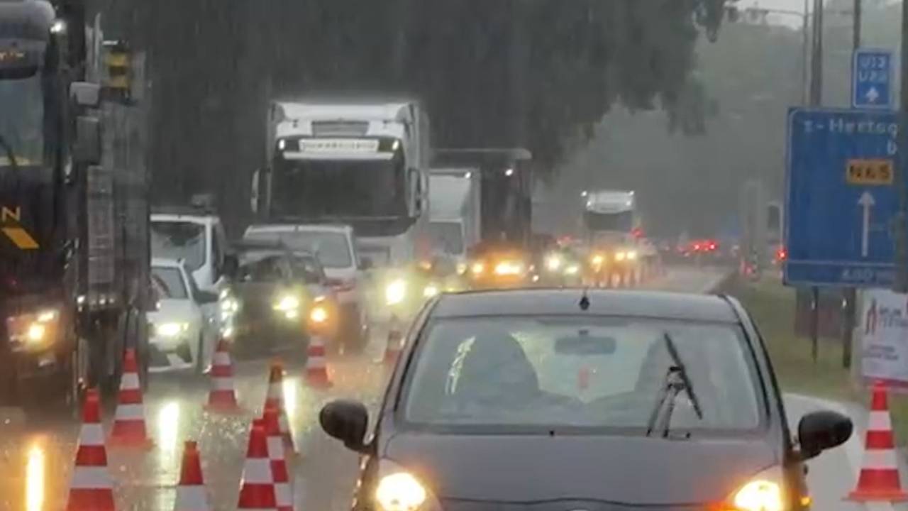 File op de N65.