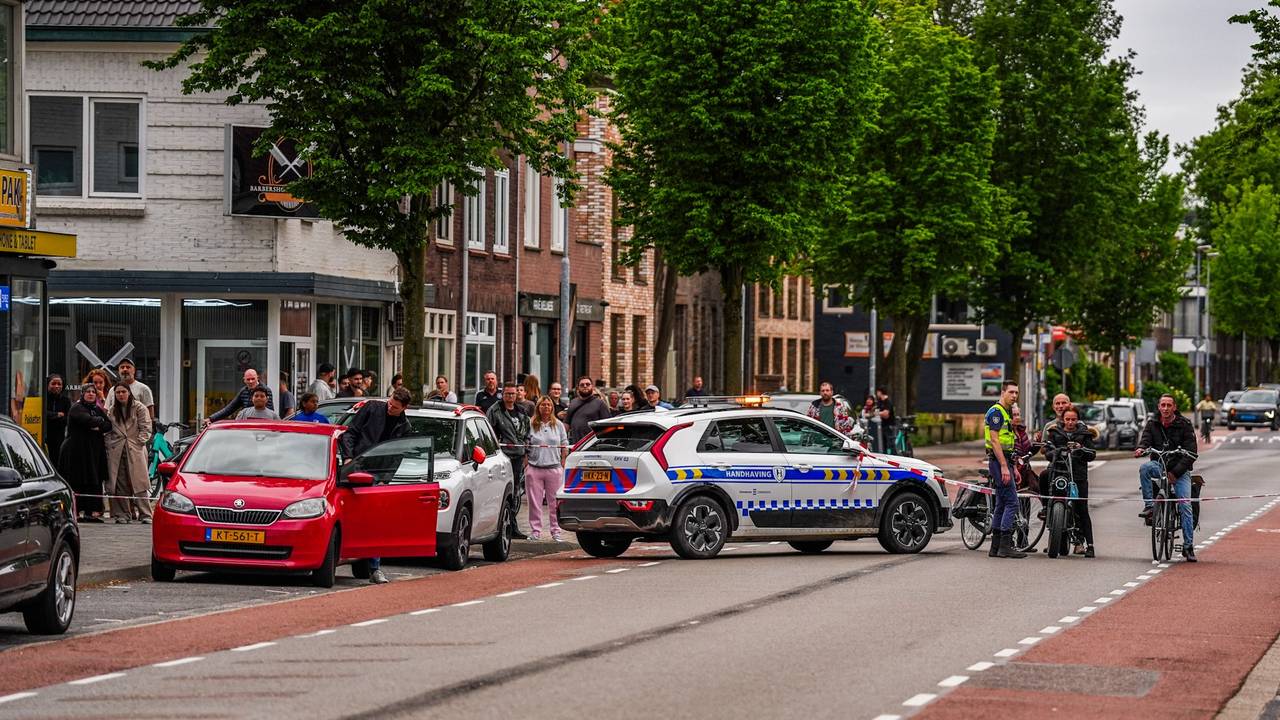 Meerdere gewonden bij felle woningbrand in Eindhoven (foto: Persbureau Heitink).