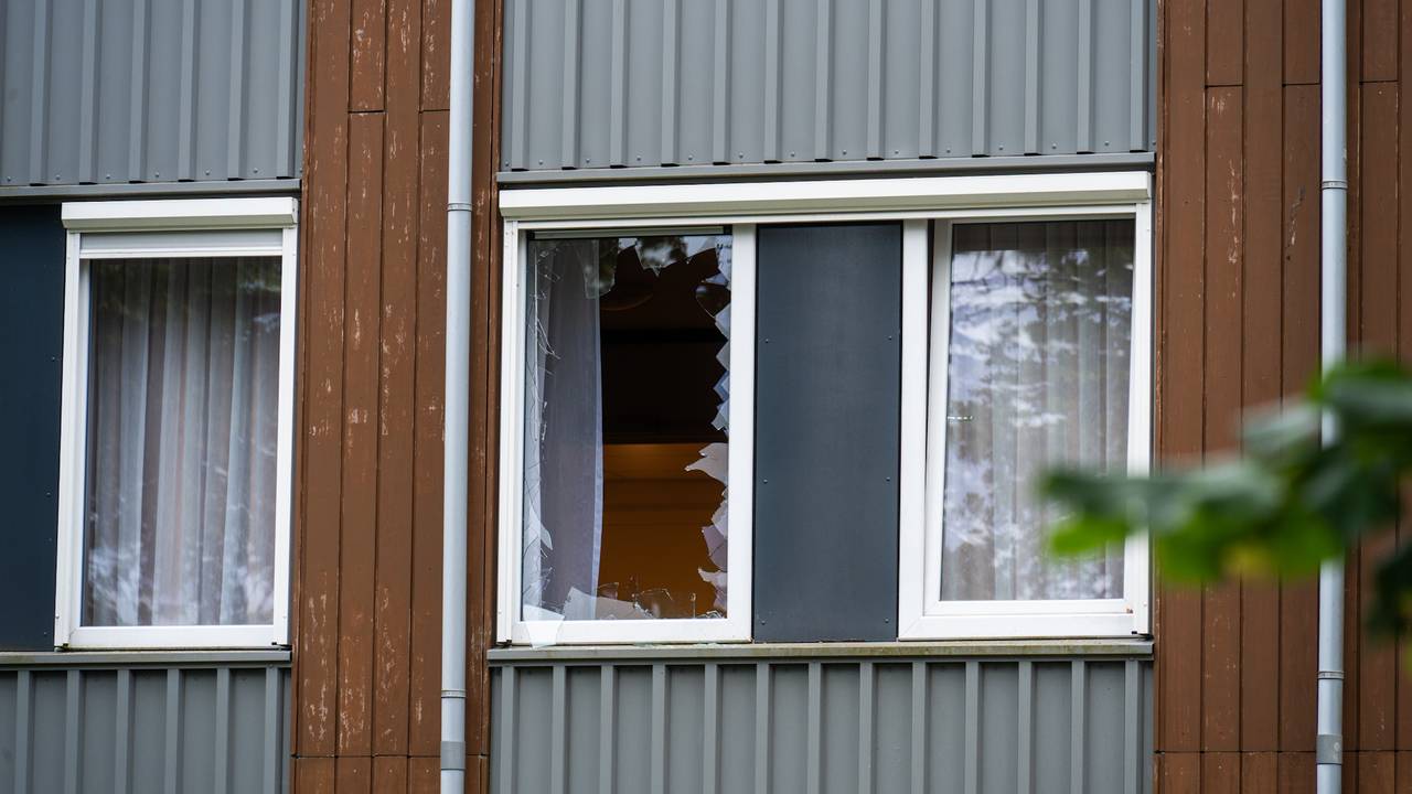 Brand in zorgcentrum in Halsteren, bewoner uit kamer gehaald