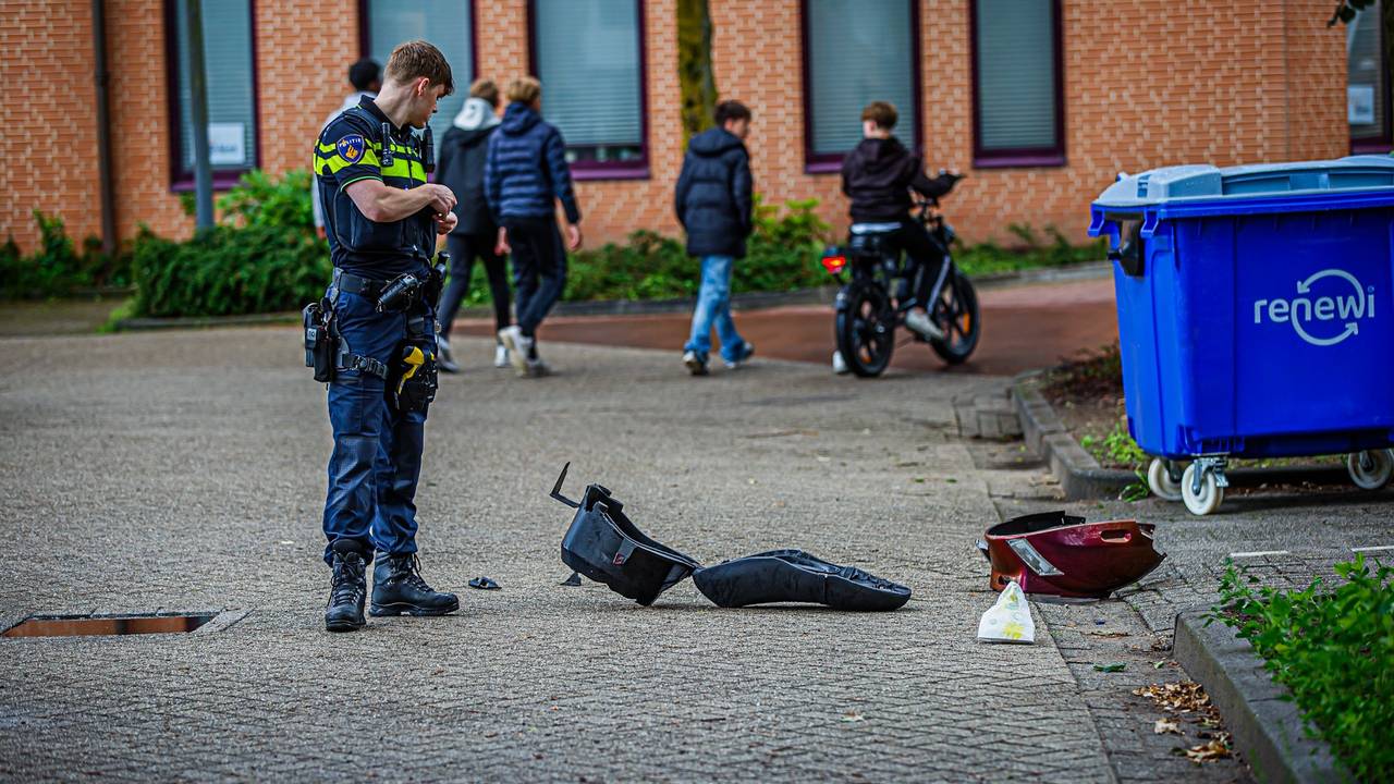 Scooterrijder zwaargewond na crash tegen boom, scooter spoorloos verdwenen