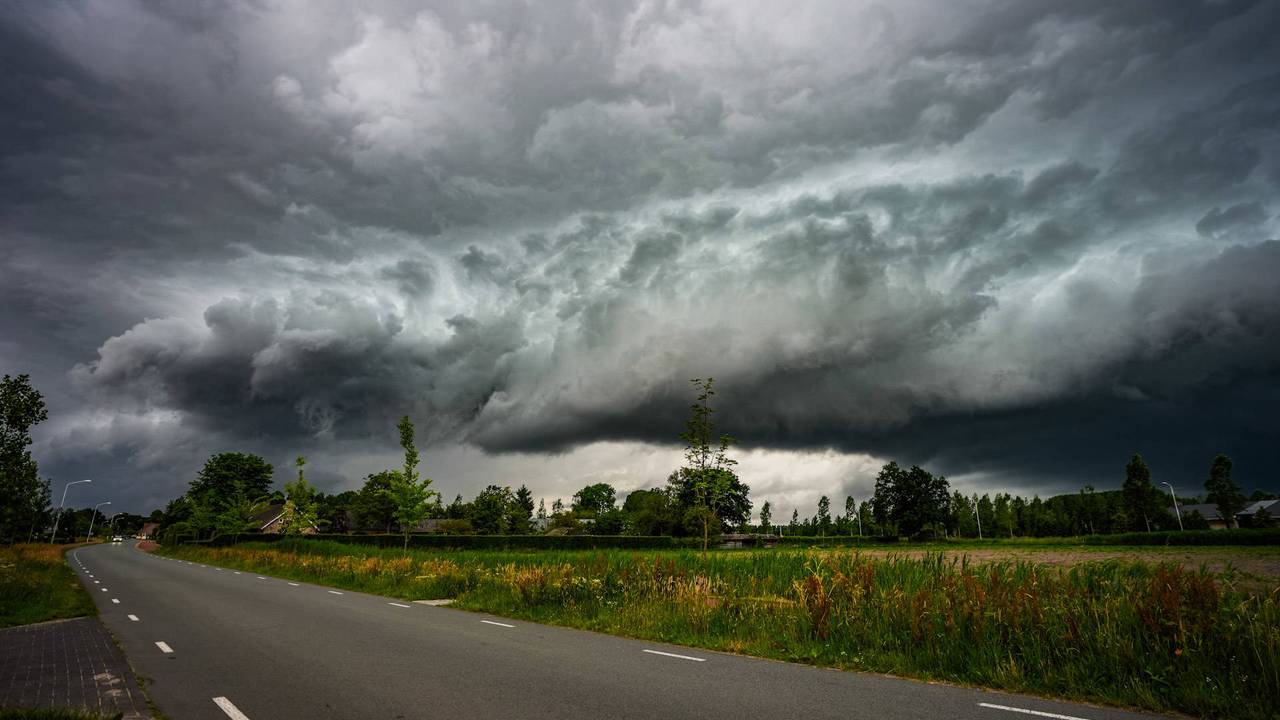 De lucht in Best (foto: Persbureau Heitink).