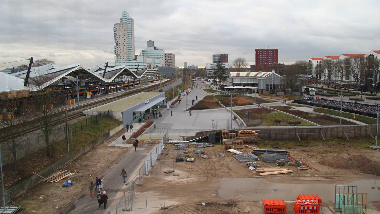 Het Burgemeester Stekelenburgplein in Tilburg in 2019 (foto: Frans de Kok / Regionaal Archief Tilburg).