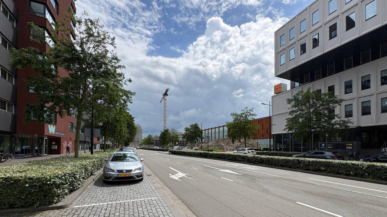 De kruising tussen de Burgemeester Broxlaan en de Gasthuisring in Tilburg in 2026 (foto: Pieter Soethout).