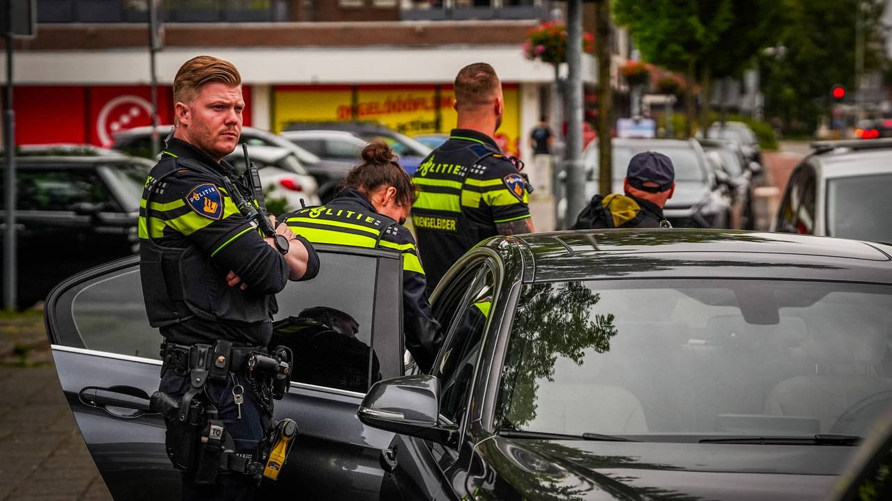 Politieheli boven Eindhoven tijdens jacht op gestolen BMW (foto: SQ Vision).