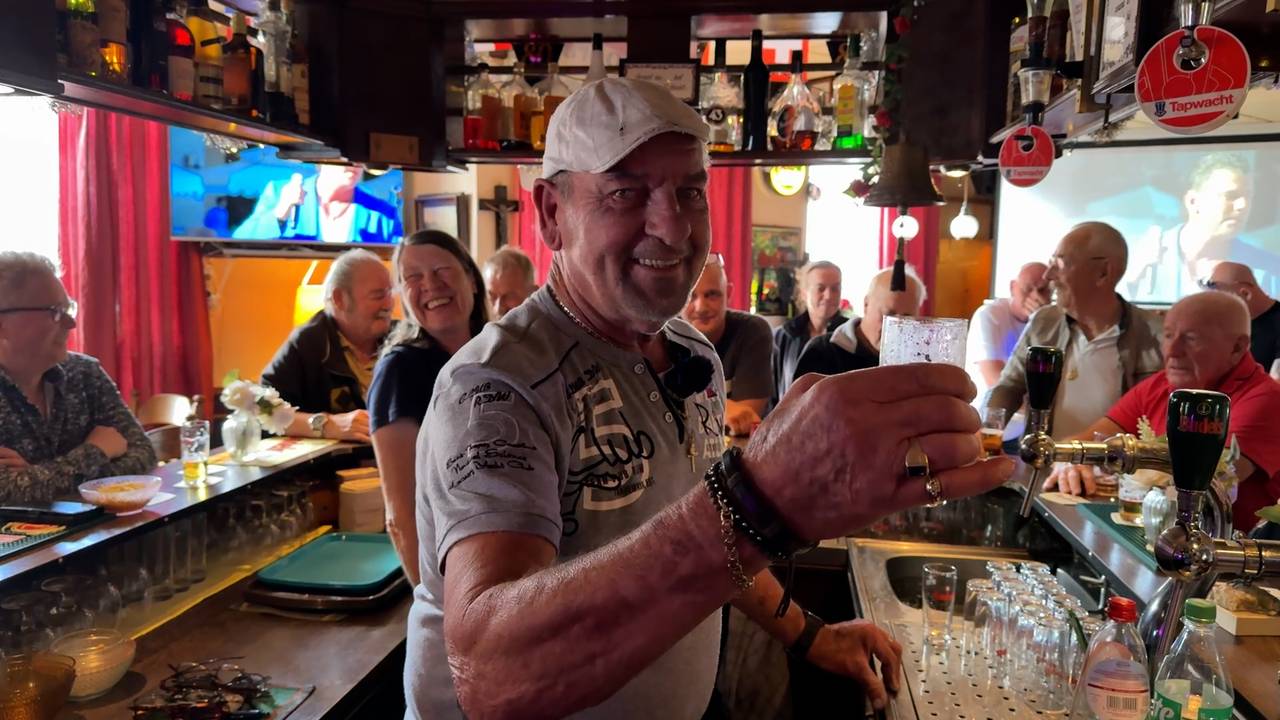 Kroegbaas Jozef (80) wil niet stoppen: ‘Is mijn leven, hobby en plezier’