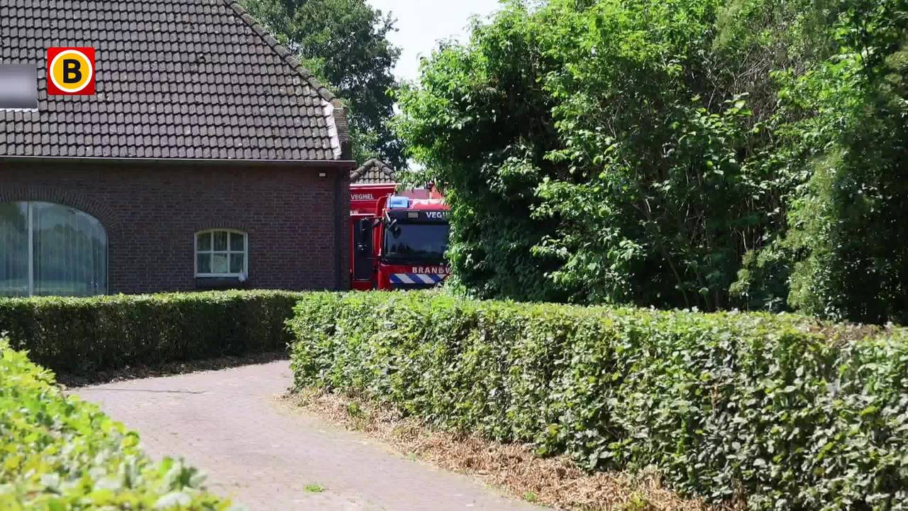 Schuur vliegt in brand achter woonboerderij in Veghel