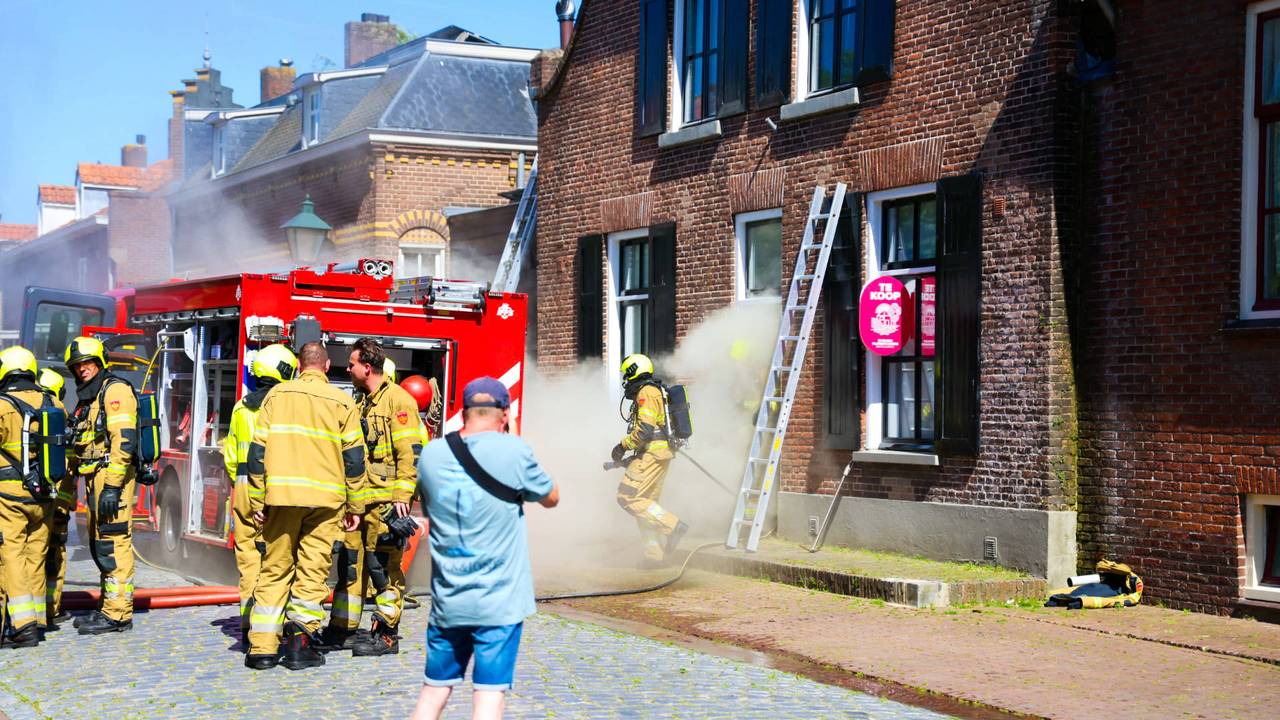 Woning in Megen vol rook na keukenbrand