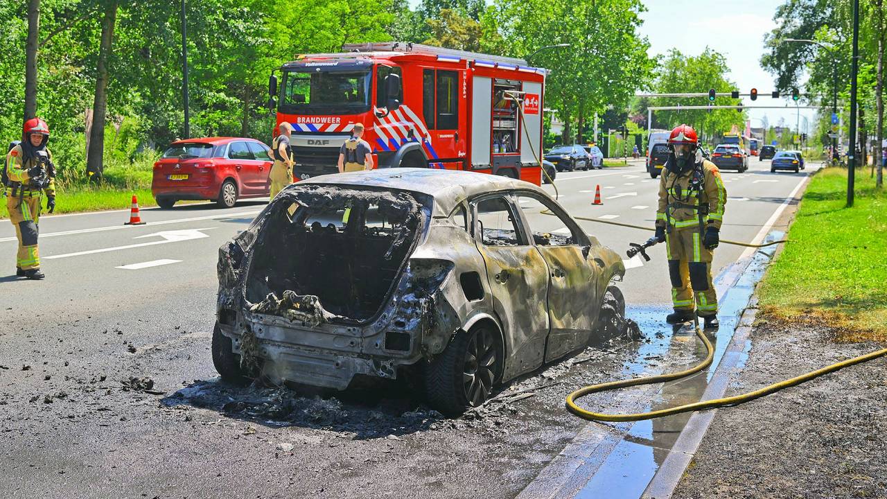 Spontane autobrand (foto: Rico Vogels / Persbureau Heitink).