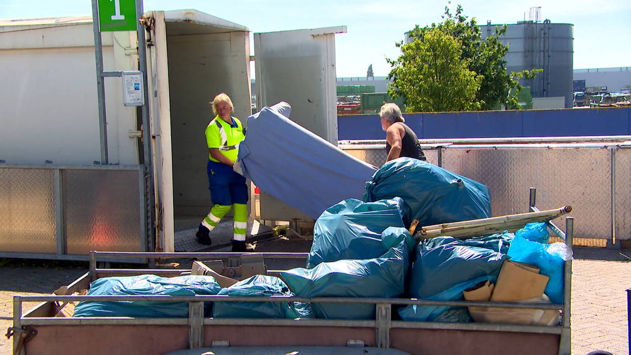 Aan het werk in de hitte: 'Om twee uur voel je: tijd om te stoppen'