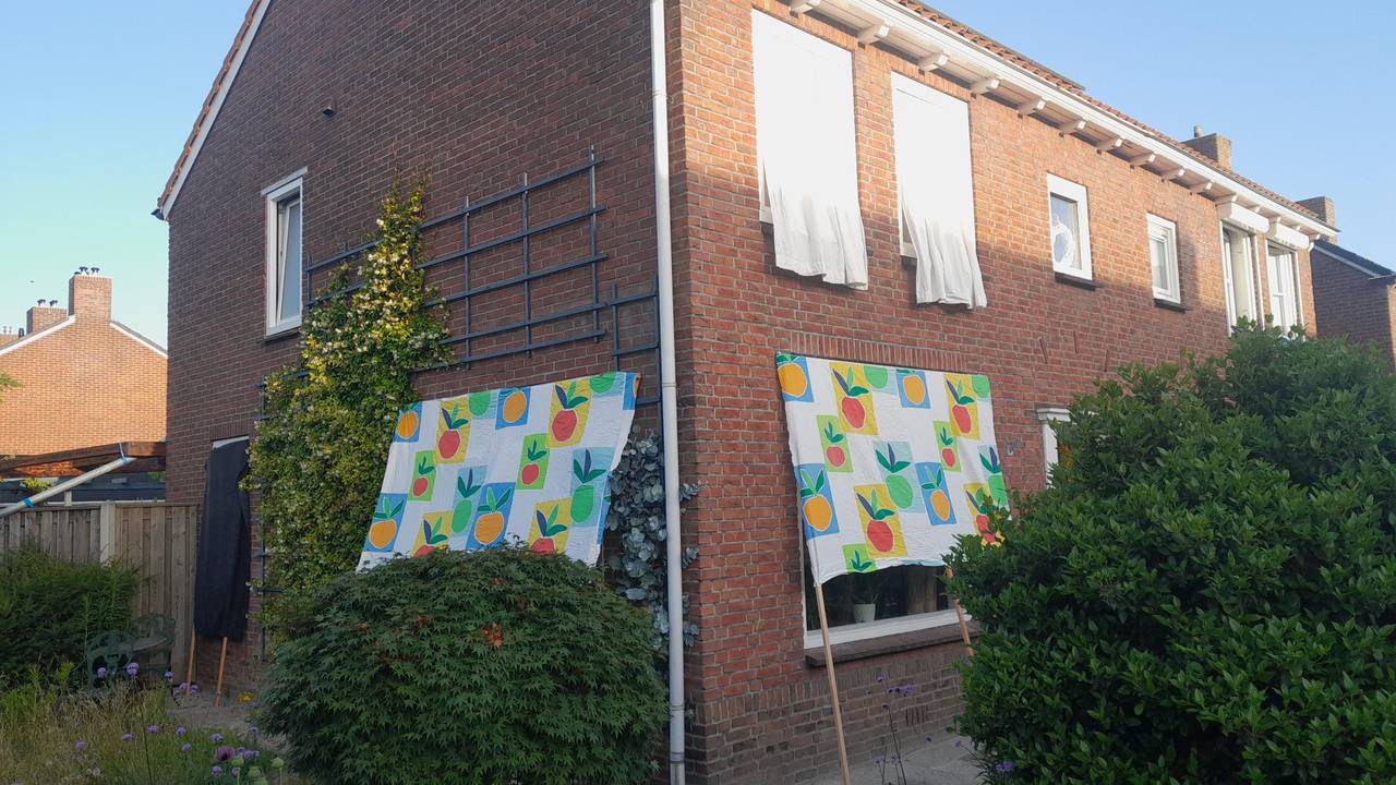 Susan heeft zelf een zonnescherm gemaakt (foto: Susan).