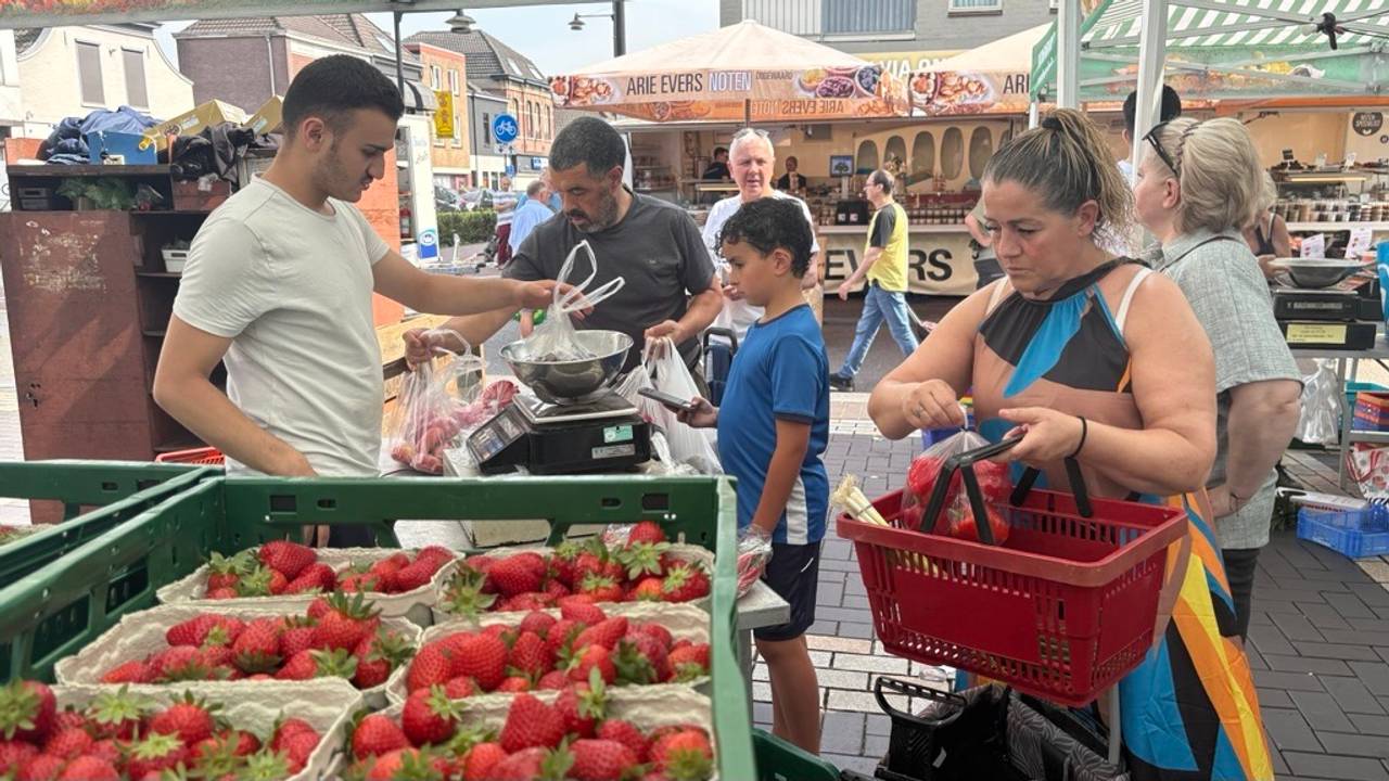 De weekmarkt in Helmond (foto: Omroep Brabant).