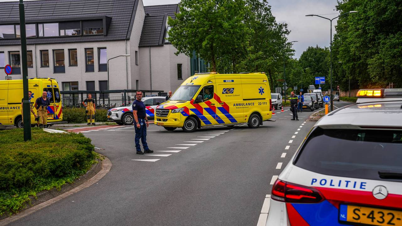 Meisje ernstig gewond na botsing in Geldrop, traumaheli opgeroepen 