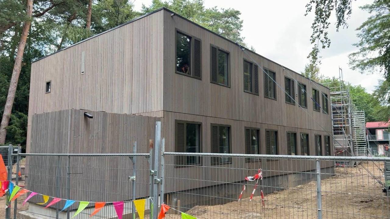Een nieuw pand met eenkamerappartementen op het azc in Oisterwijk (foto: Pieter Soethout)