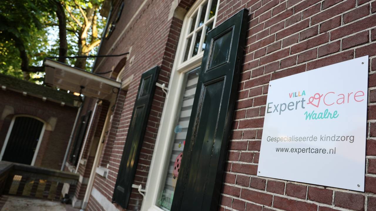 Eigenaar dreigt met eerdere sluiting overgebleven zorgvilla's: 'Schokkend'