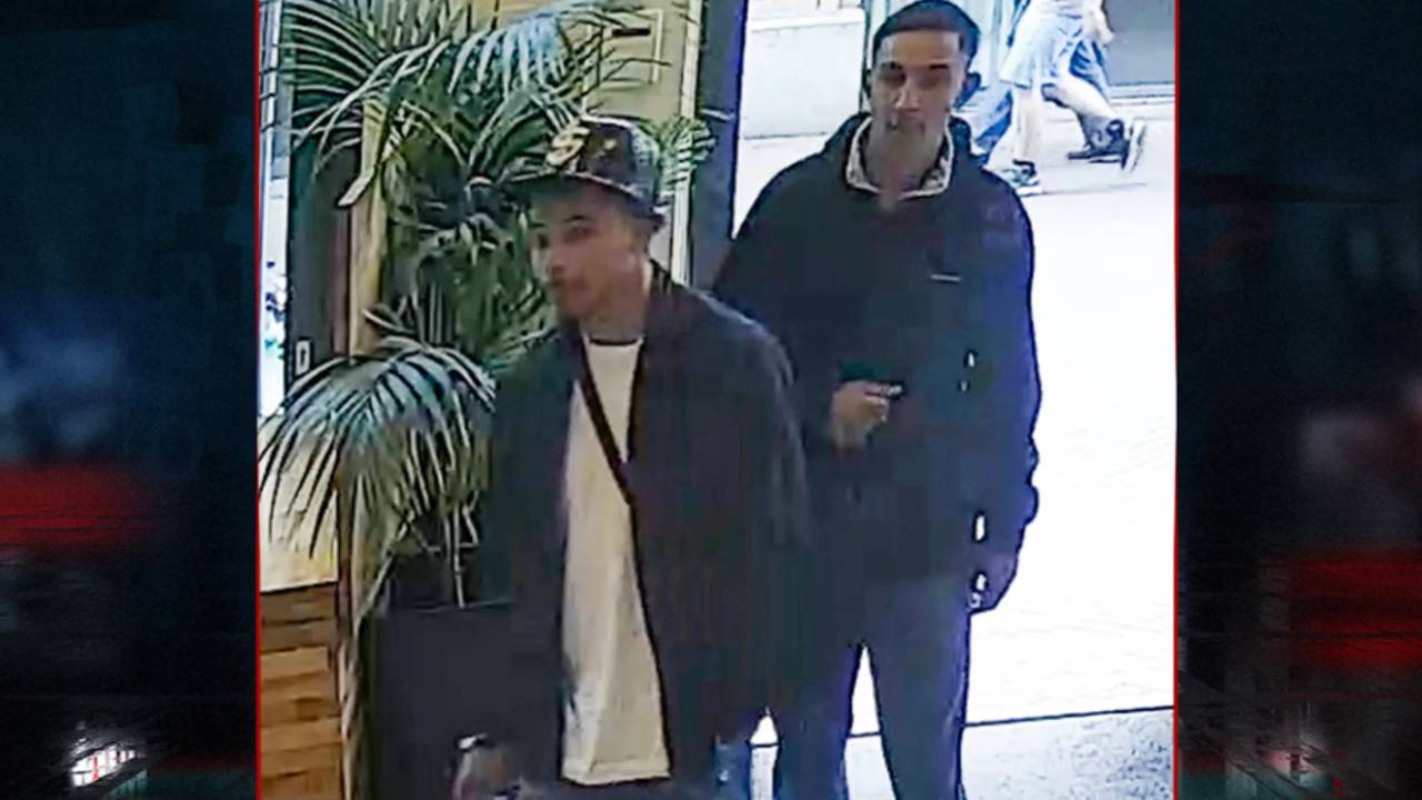 Duo rukt gouden ketting mee van vrouw in rolstoel