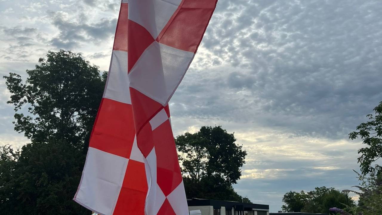 Brabanders hangen de vlag uit op Dag van de Zachte G