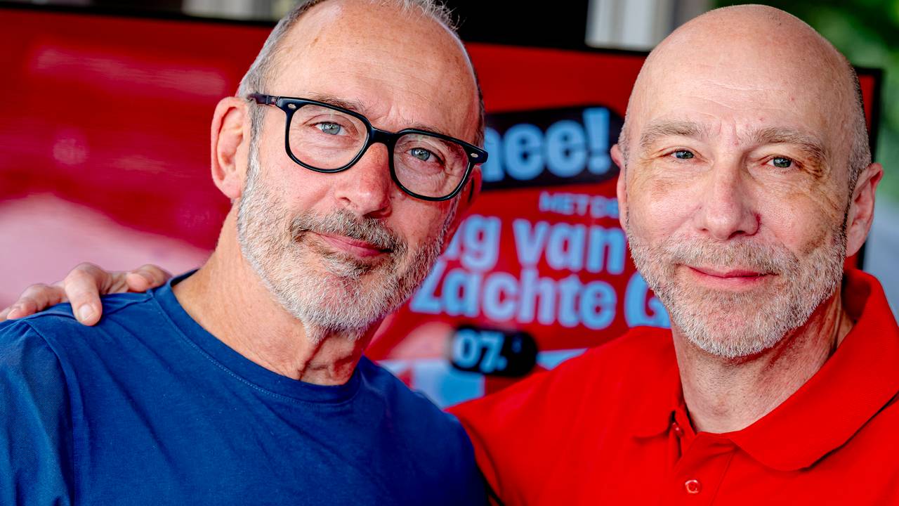 Nol Havens in Gemert met dj Hubert Mol (foto: EYE4IMAGES - Marcel van Dorst).