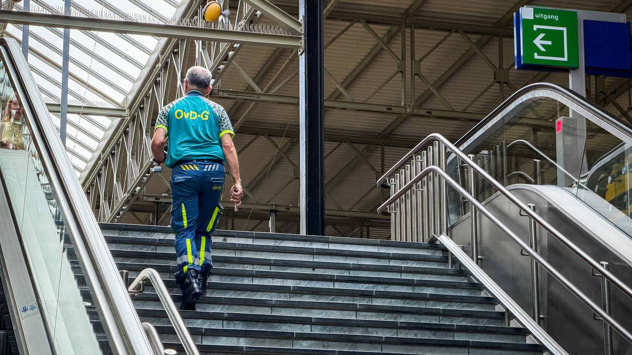 Aanrijding op het spoor in Eindhoven, station deels dicht (foto: Persbureau Heitink).