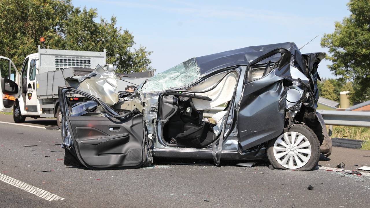 Twee gewonden bij ongeluk op de A58, snelweg tot 21.00 uur helemaal dicht