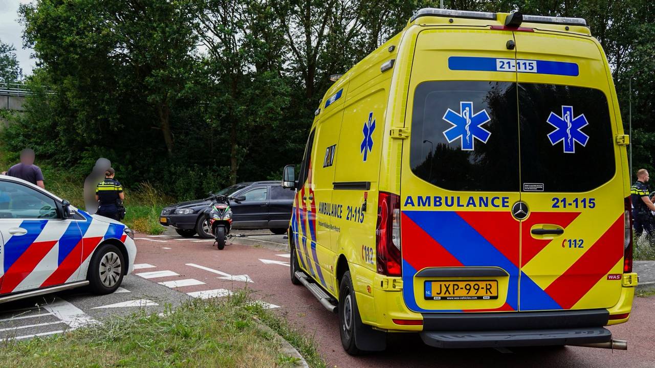 Ongeval op de kruising in Heesch (foto: SQ Vision).