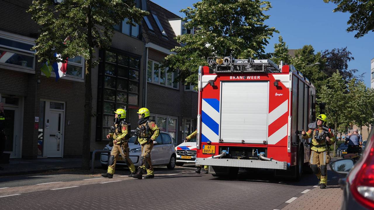 De brand zou ontstaan zijn door een kortsluiting (foto: Jeroen Stuve / Persbureau Heitink).