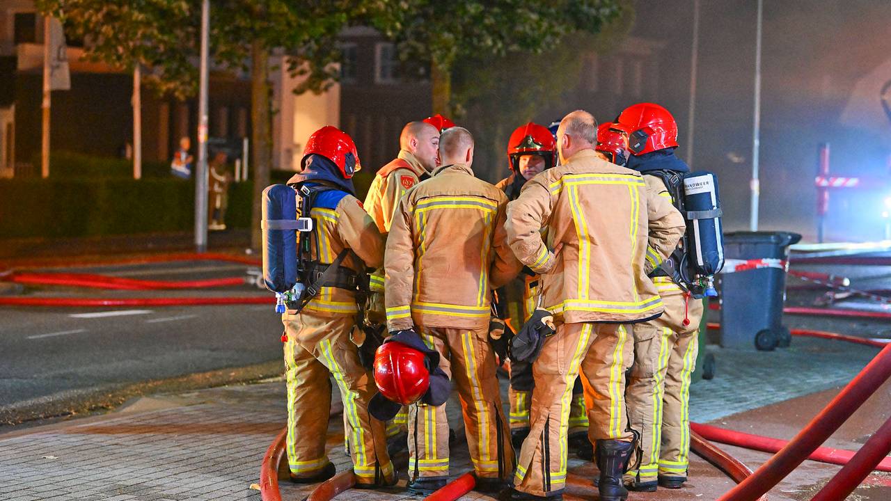 Grote brand in kringloopwinkel Veldhoven (foto: Rico Vogels/Persbureau Heitink).
