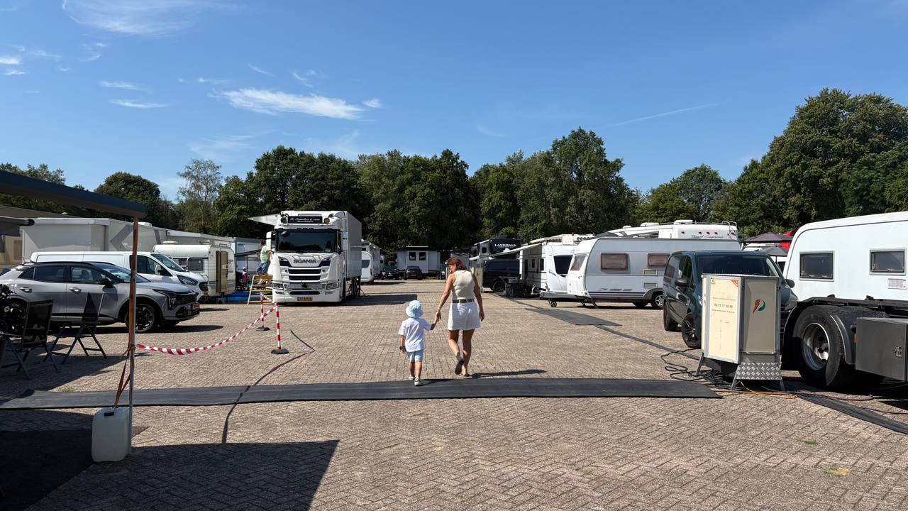 Kermisdorp Het Laar loopt vol (foto: Omroep Brabant). 