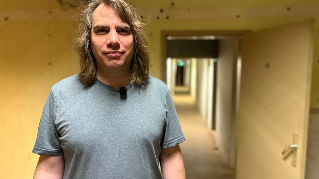 Achter een onopvallende deur bij Tilburg University ligt een geheime bunker