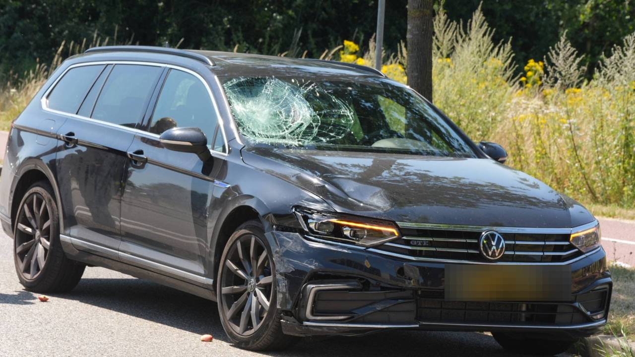 Scooterrijdster gewond bij aanrijding met auto in Kaatsheuvel