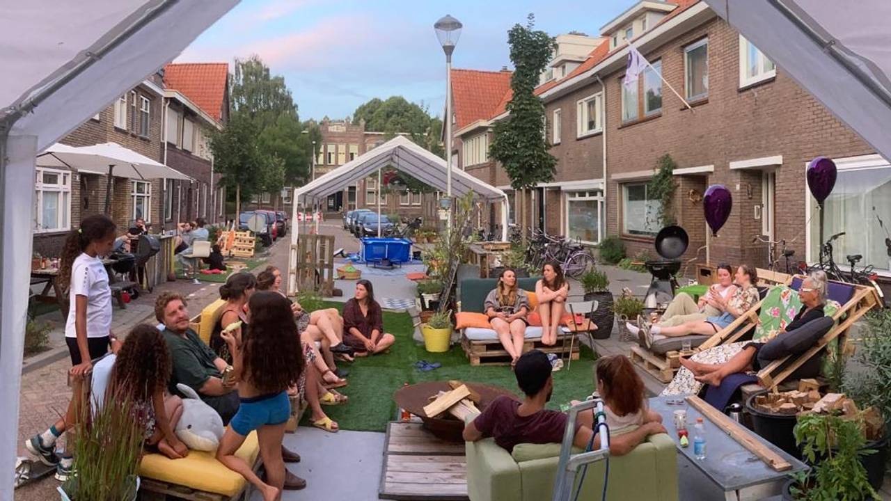 De Jan van der Leestraat verandert elke zomer in een leefstraat (foto: Tegest Pecht-Guido).
