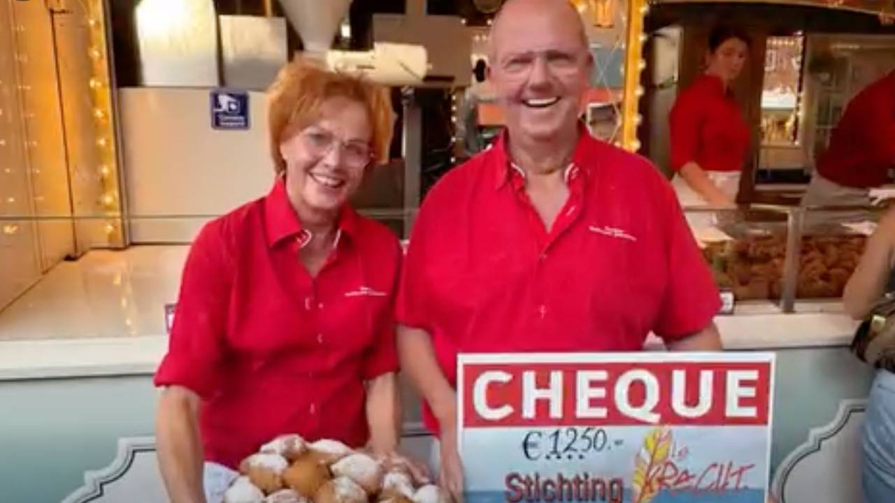 Tiny Paashuis Hollandse Gebakkraam overhandigde vorig jaar een cheque van 1250 euro aan stichting Veerlekracht (foto: Tiny Paashuis Hollandse Gebakkraam/Facebook). 