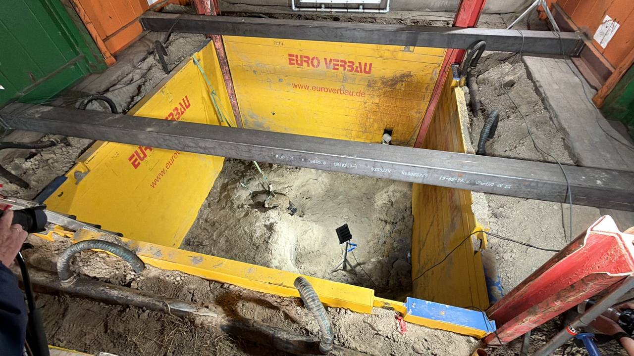 Twee bommen uit Tweede Wereldoorlog geruimd in Genderen (foto: gemeente Altena).