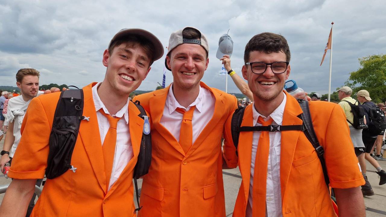Drieling Jasper, Olaf en Stein lopen samen de Nijmeegse Vierdaagse.