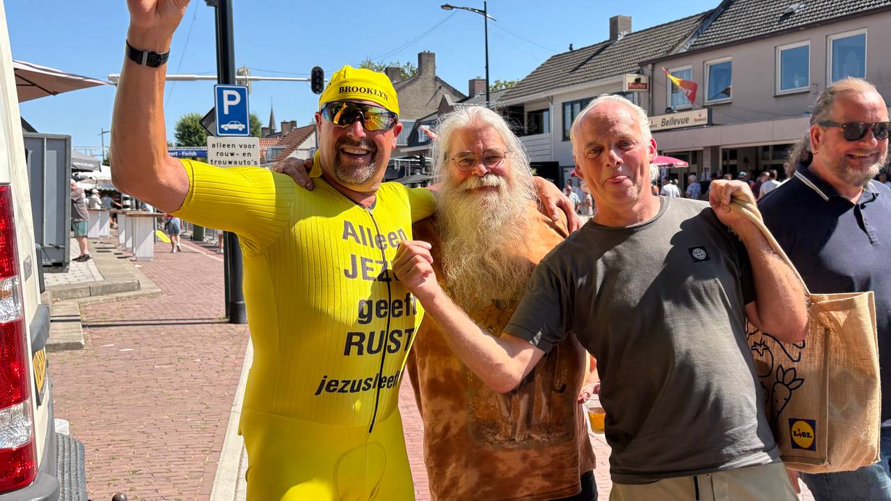 Bezoekers langs het parcours (foto: Ruud Ritzen).