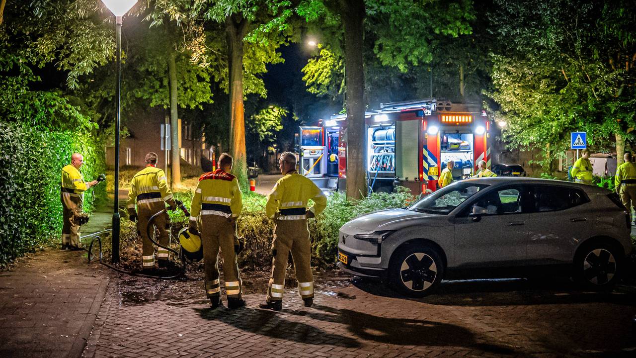 Bosjes in brand gevlogen in Heesch (foto: Lucas Lammers / Persbureau Heitink). 