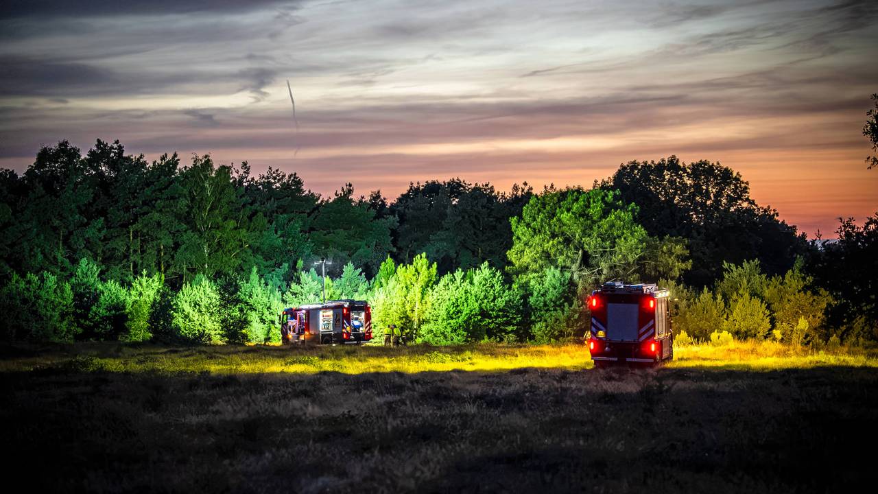 Stukje bos in brand in Schaijk, brandweer heeft vuur snel onder controle