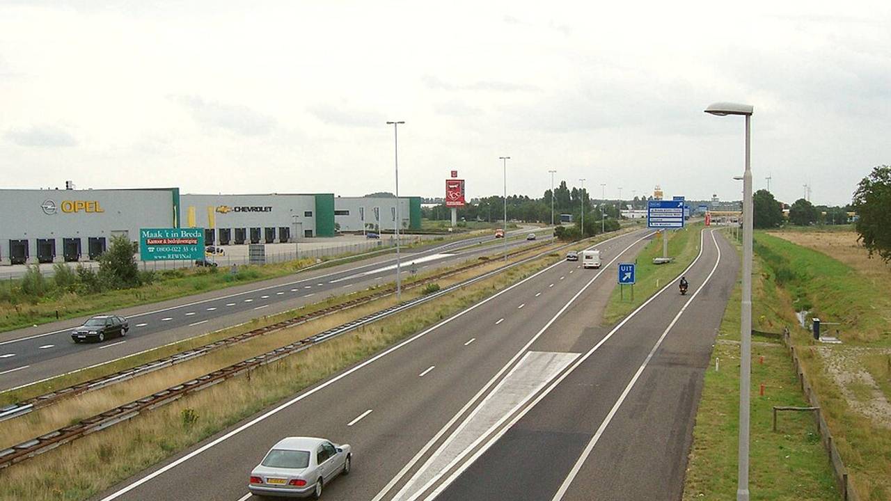 Mensensmokkel op A16: twee verdachten opgepakt bij Zundert
