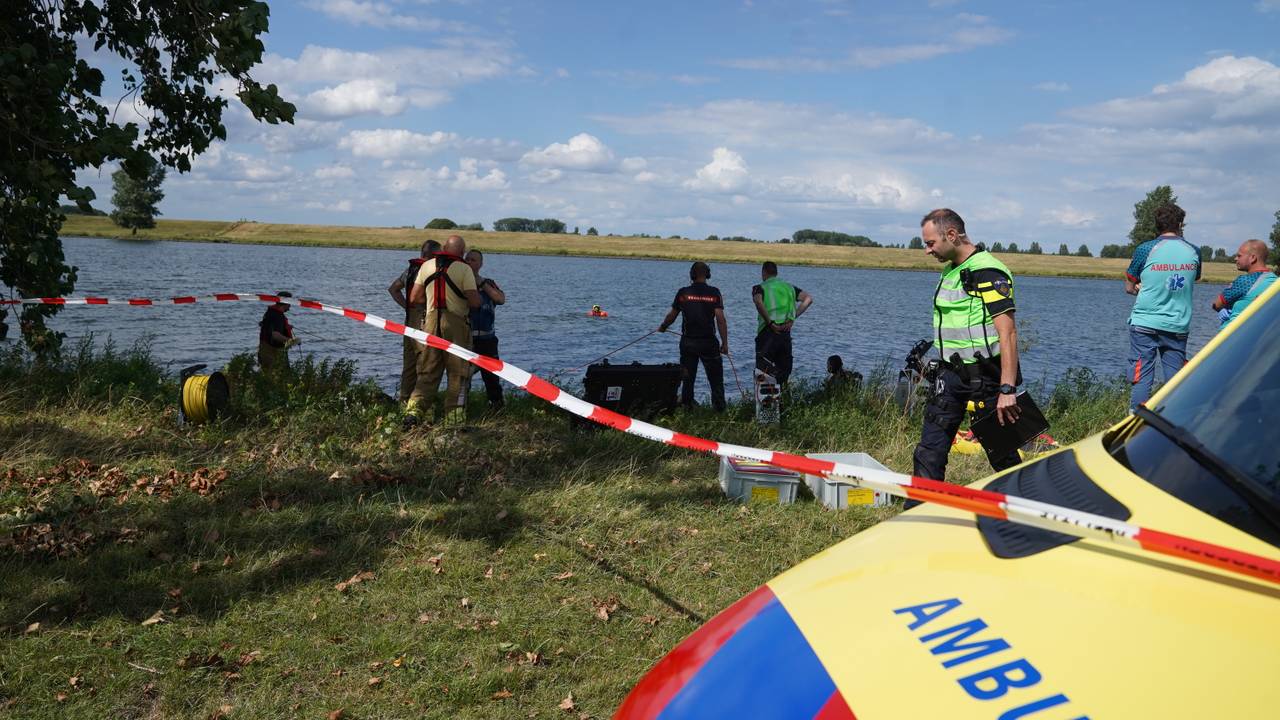 Grote zoekactie naar man die vermist is geraakt in de Bergsche Maas